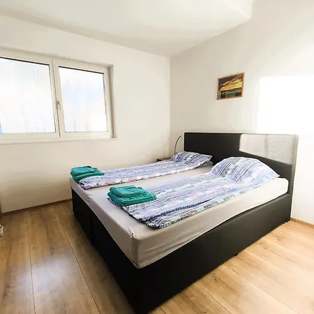 Daire Flamind Mit Garten Und Grill