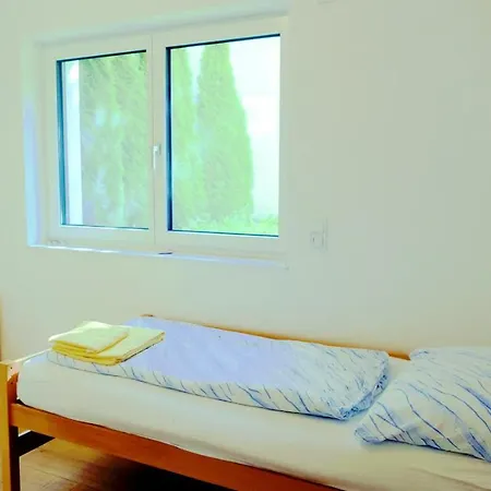 Flamind Mit Garten Und Grill