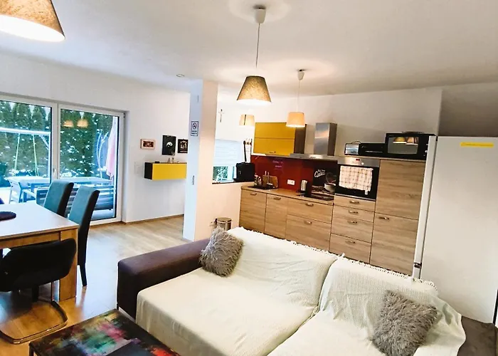 Flamind Mit Garten Und Grill *