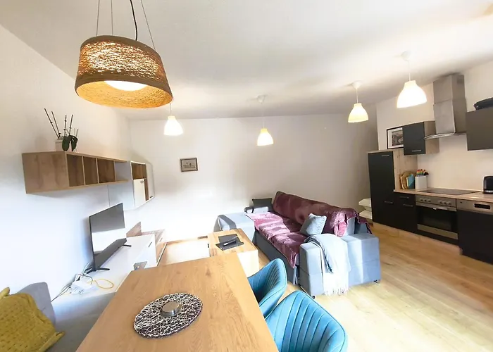 Flamind Mit Garten Und Grill