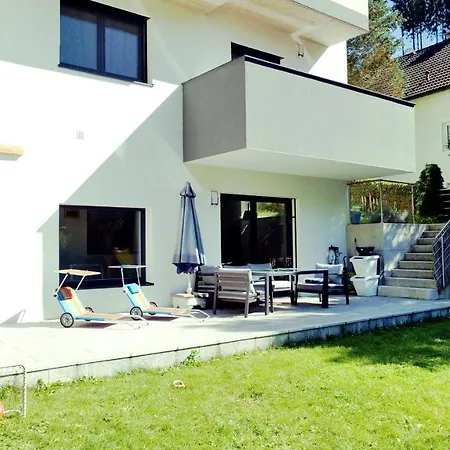 Flamind Mit Garten Und Grill דירה *