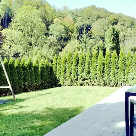 Flamind Mit Garten Und Grill דירה