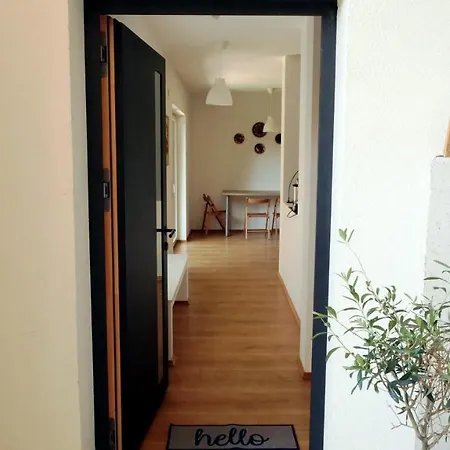 Flamind Mit Garten Und Grill *