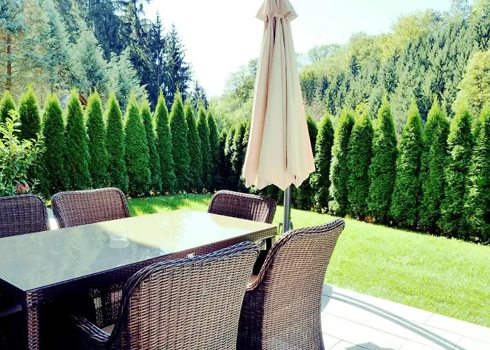 Flamind Mit Garten Und Grill *